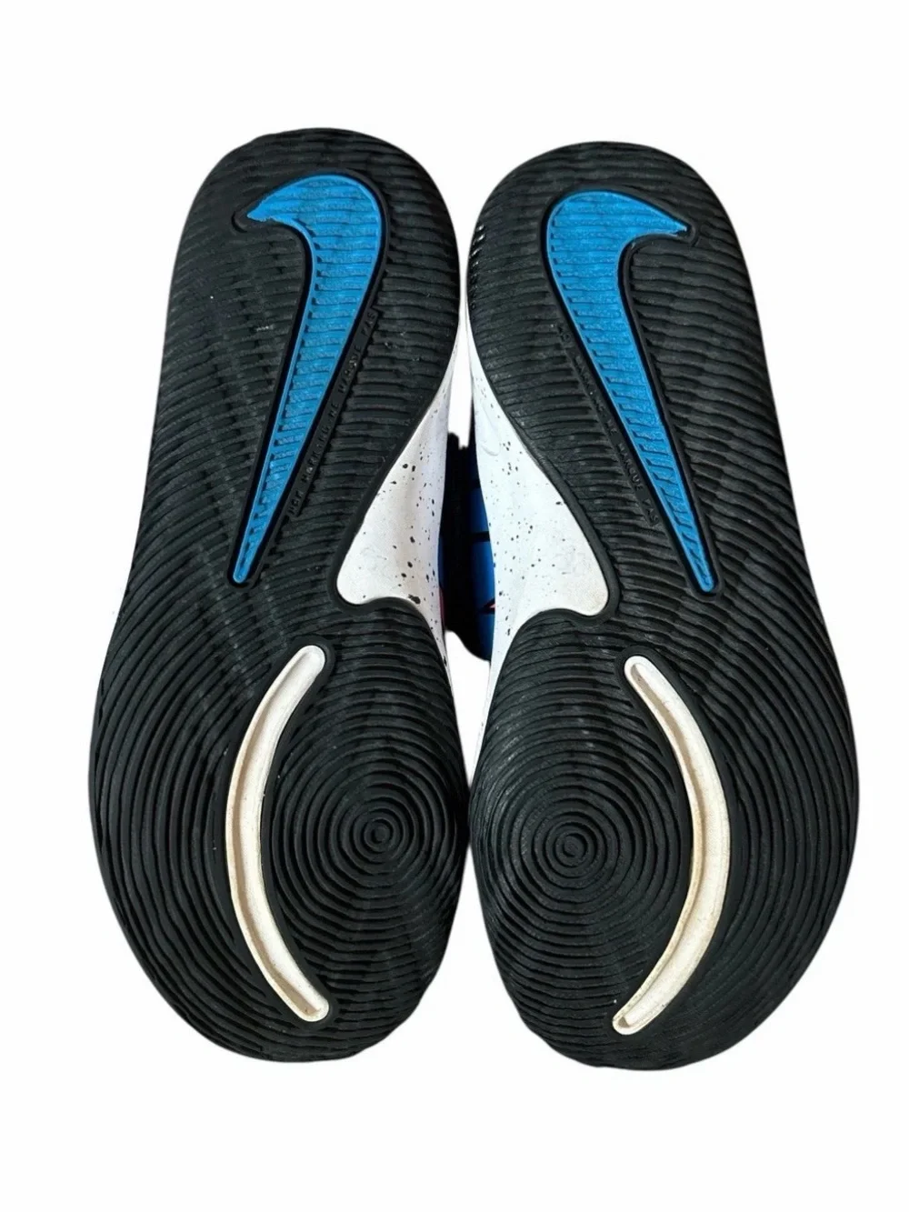 Nike Team Hustle Basketball Shoes 2Y